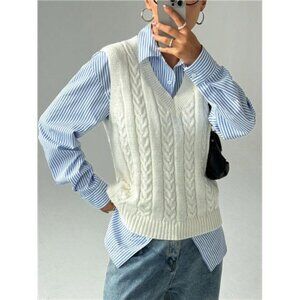 MOOSTA Women's Plain Soft Comfortable V-Neck Casual Button Knitted Vest, Simple